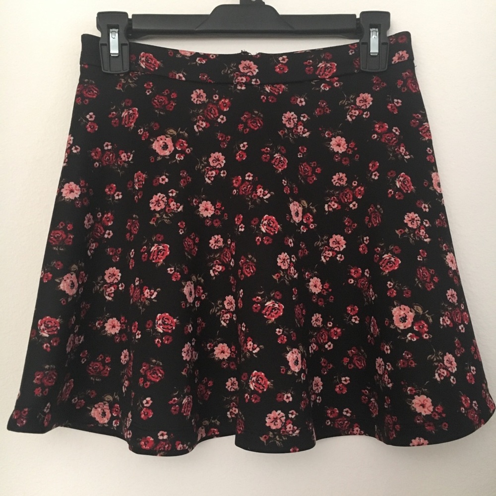 Forever 21 Floral Skater Skirt